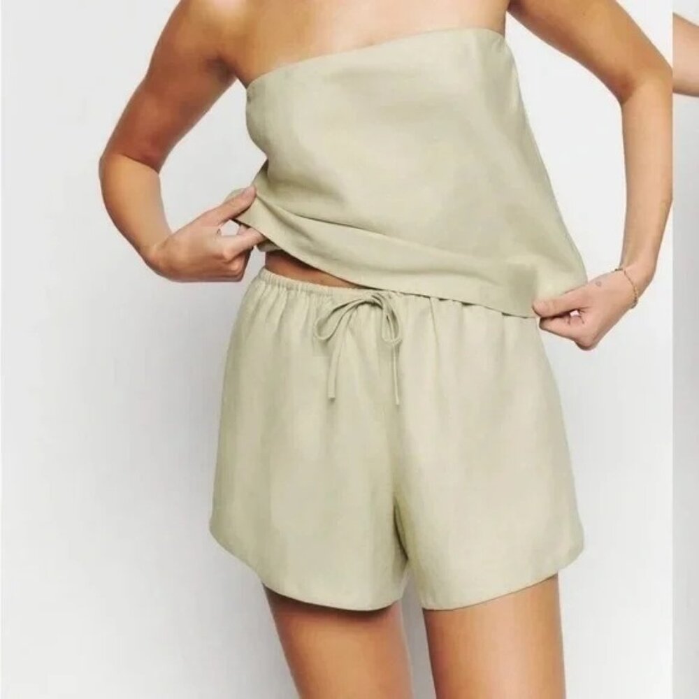 NWOT Reformation Zoey Linen Shorts in Dried Herb Size SMALL - Picture 2 of 9